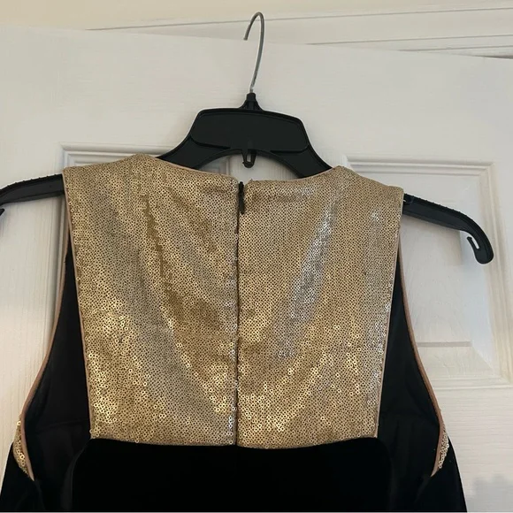 Gold sequin and black velvet dress - Picture 4 of 5